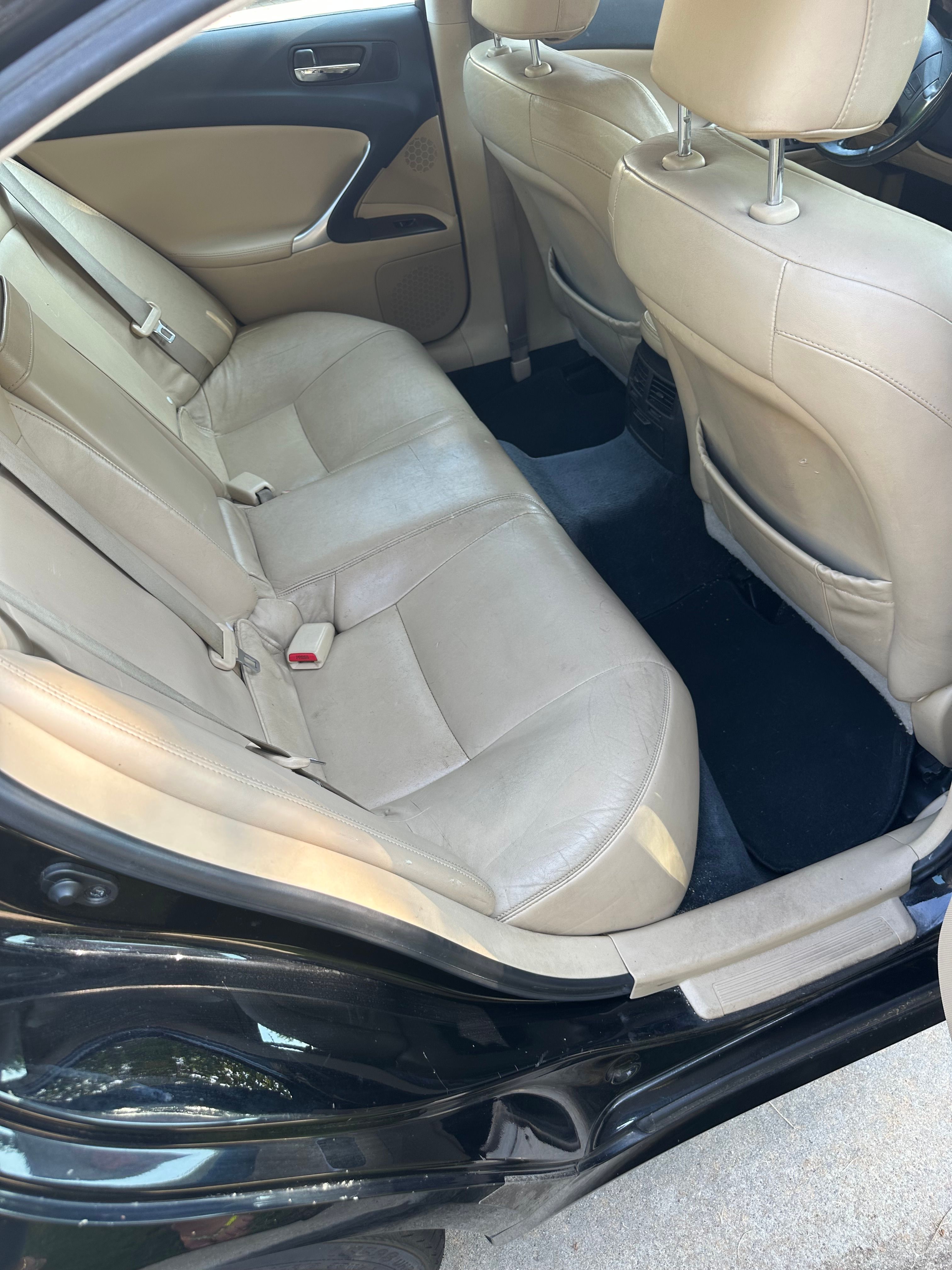 Used 2008 Lexus IS 250 w/ Preferred Accessory Pkg RWD image 18