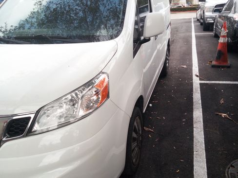 Used 2018 Nissan NV200 SV w/ Navigation Package image 6