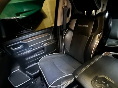 Used 2020 RAM 2500 Laramie image 6