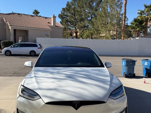 Used 2023 Tesla Model X image 6