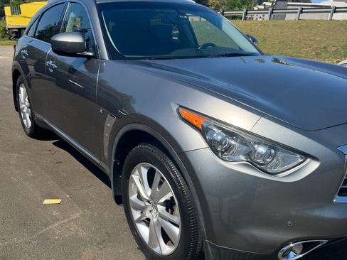 Used 2014 INFINITI QX70 3.7 w/ Premium Package image 2