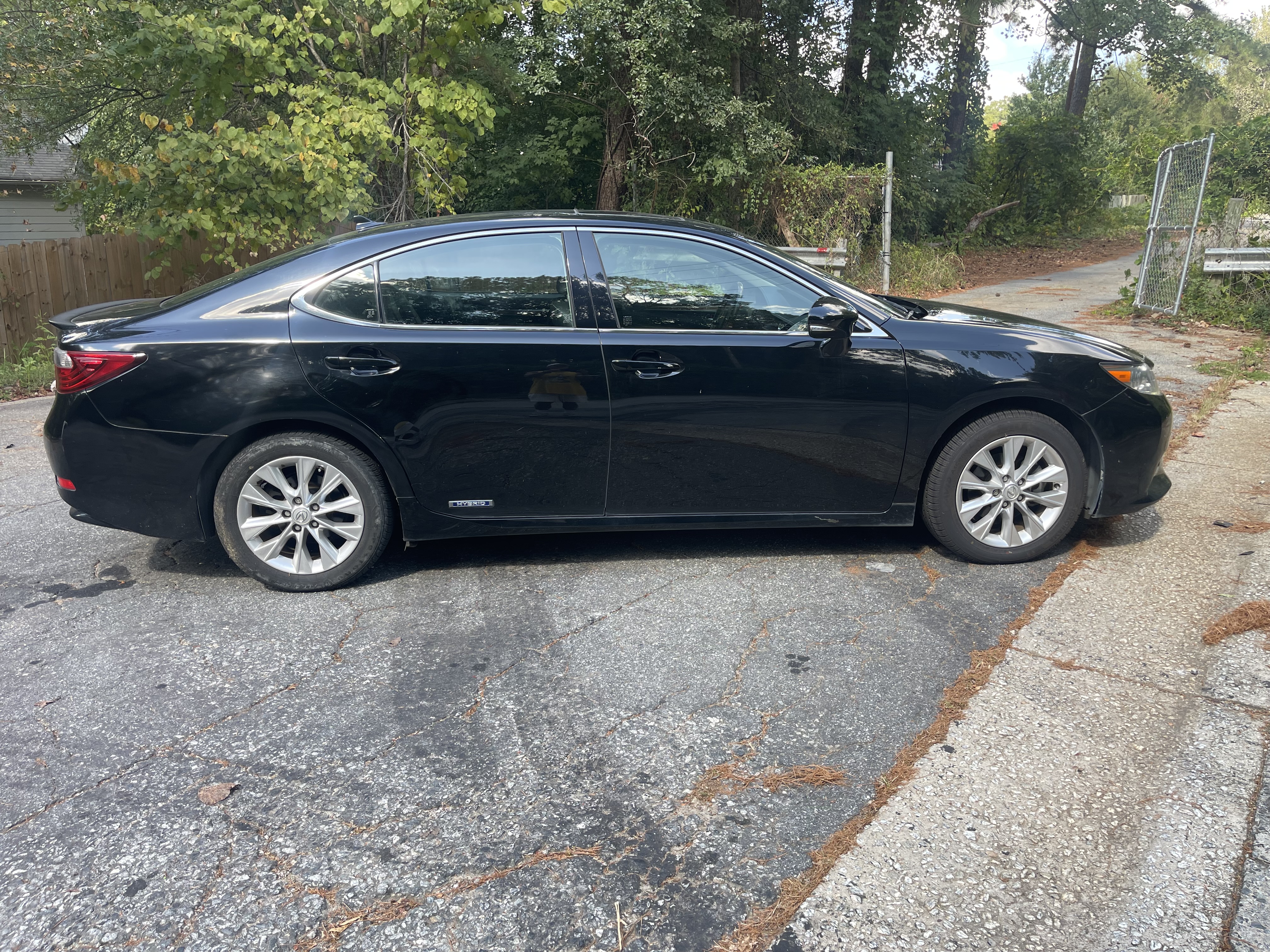 Used 2013 Lexus ES 300h w/ Premium Pkg FWD image 8