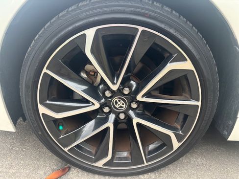 Used 2020 Toyota Corolla XSE FWD image 19