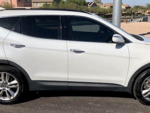 Used 2013 Hyundai Santa Fe Sport 2.0T image 5