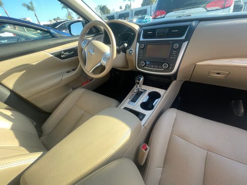 Used 2016 Nissan Altima 2.5 SL w/ 2.5 Technology Package image 11
