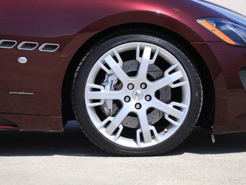 Used 2013 Maserati GranTurismo Sport image 16