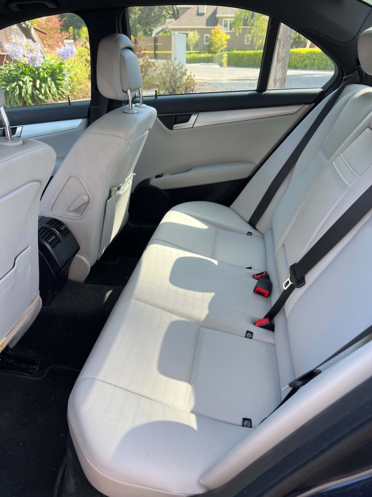 Used 2014 Mercedes-Benz C 250 Sedan image 9