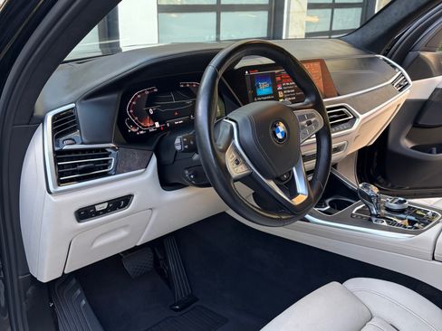 Used 2022 BMW X7 xDrive40i w/ Executive Package image 15