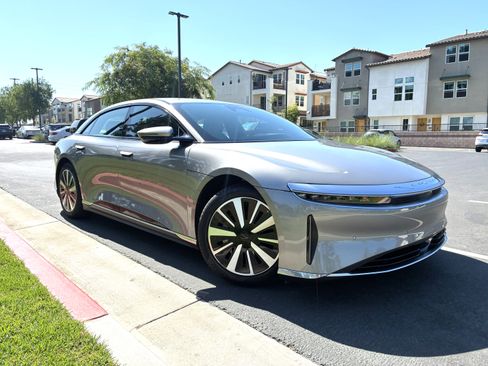 Used 2025 Lucid Air Pure RWD image 5