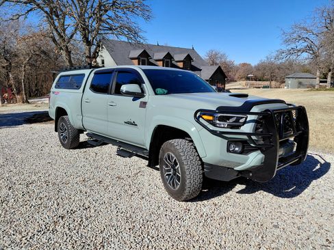 Used 2023 Toyota Tacoma TRD Sport image 1