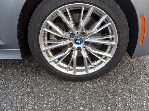 Used 2023 BMW 330e xDrive w/ Convenience Package AWD/4WD image 13