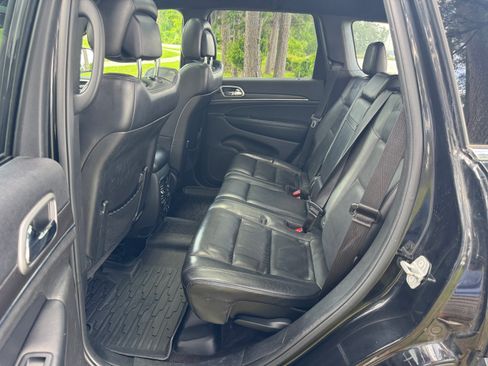 Used 2018 Jeep Grand Cherokee Limited w/ Luxury Group II AWD/4WD image 12