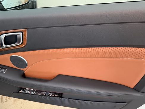 Used 2020 Mercedes-Benz SLC 300 image 9