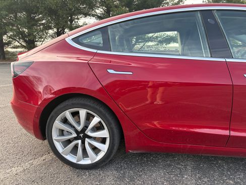 Used 2018 Tesla Model 3 Long Range image 15