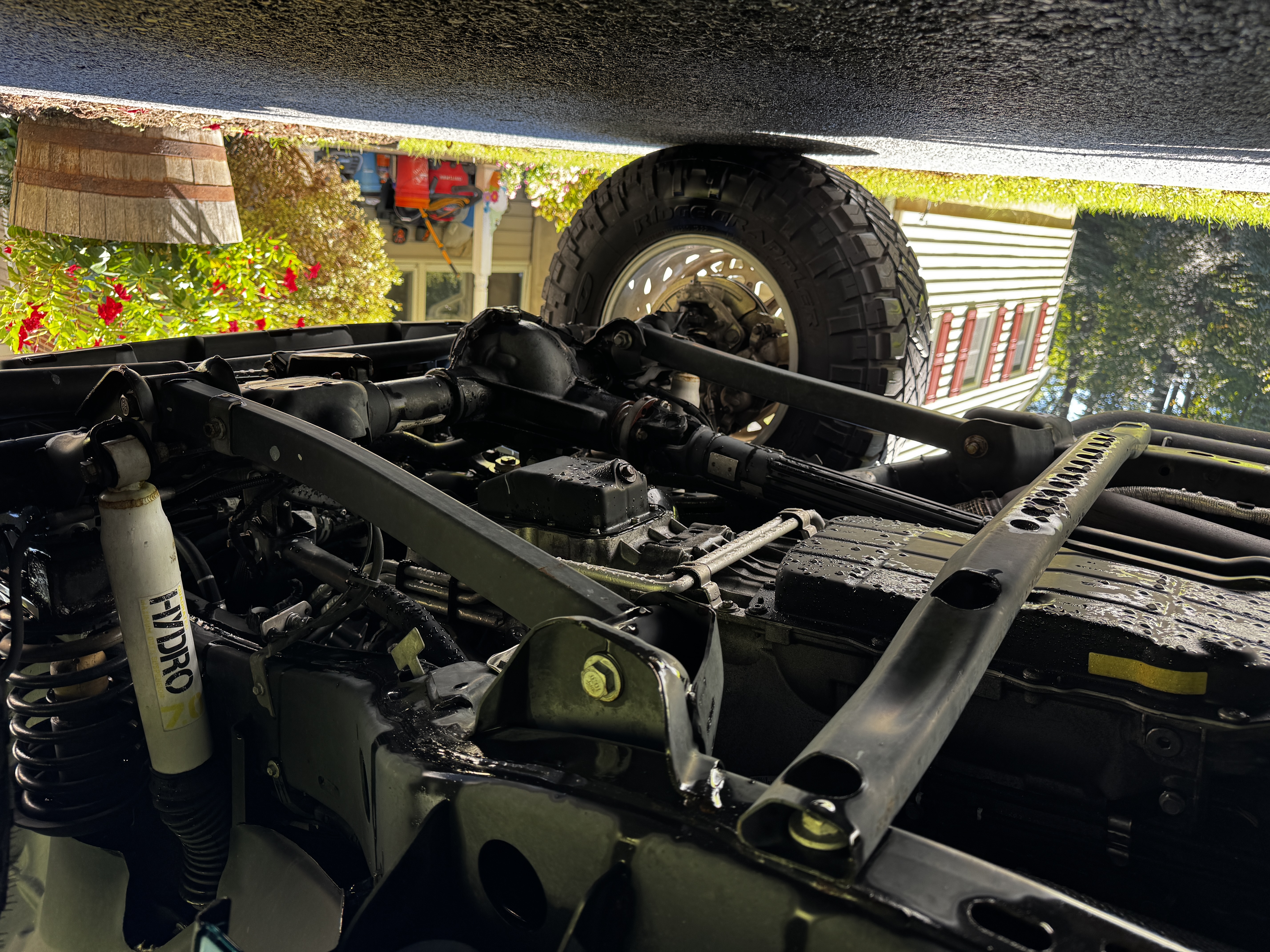 Used 2019 Jeep Wrangler Unlimited Sahara w/ Dual Top Group AWD/4WD image 18