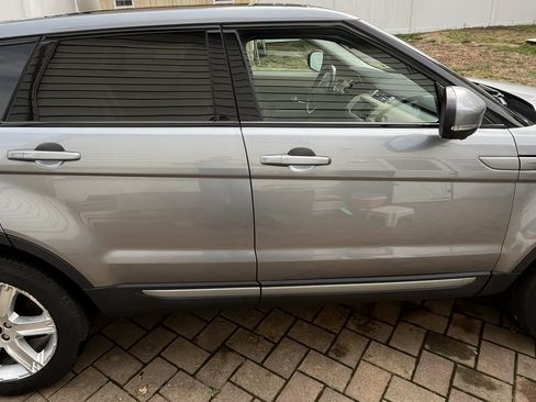 Used 2012 Land Rover Range Rover Evoque Pure Premium image 8