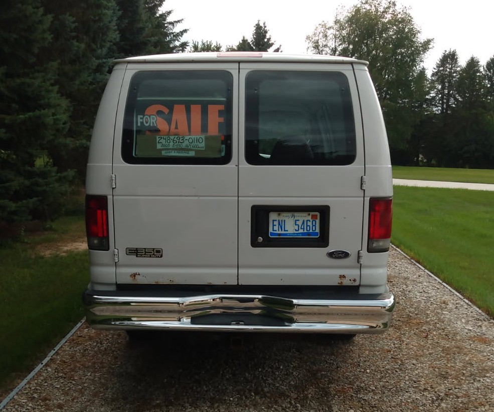 Used 2005 Ford E-350 and Econoline 350 Extended Super Duty RWD image 4