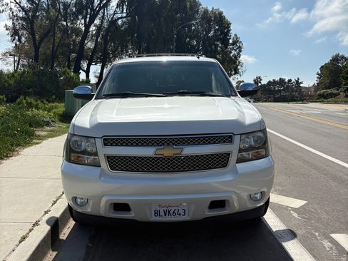 Used 2013 Chevrolet Tahoe LTZ image 9