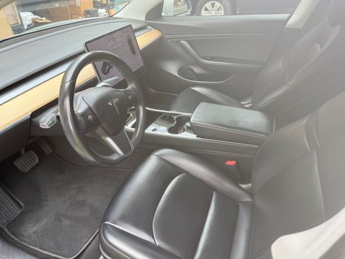 Used 2018 Tesla Model 3 Long Range RWD image 13