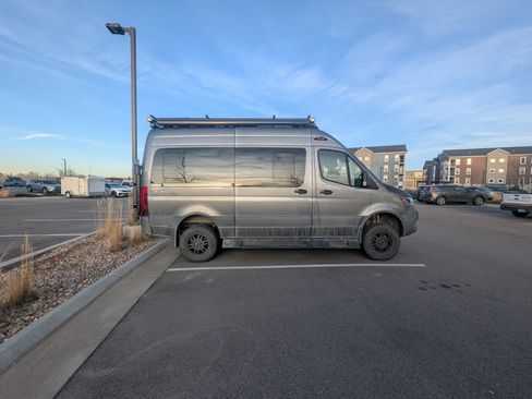 Used 2020 Mercedes-Benz Sprinter 2500 image 1