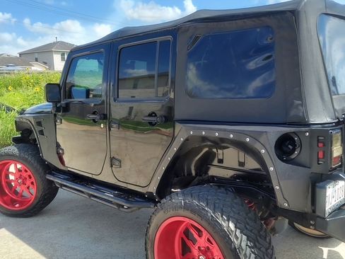 Used 2017 Jeep Wrangler Unlimited Sport w/ Quick Order Package 24S AWD/4WD image 2