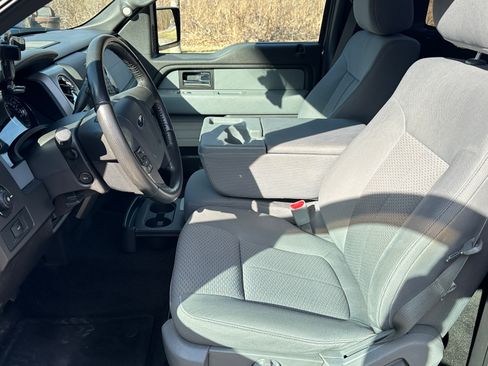 Used 2013 Ford F150 XLT w/ Mid Equipment Group image 9