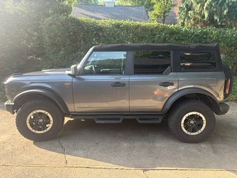 Used 2023 Ford Bronco Badlands w/ Sasquatch Package AWD/4WD image 1