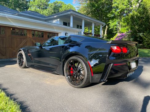 Used 2018 Chevrolet Corvette Grand Sport w/ Battery Protection Package RWD image 2