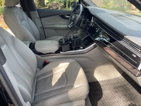 Used 2021 Audi Q7 3.0T Premium Plus w/ Premium Plus Package image 6