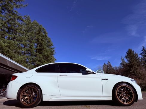 Used 2017 BMW M2 image 9