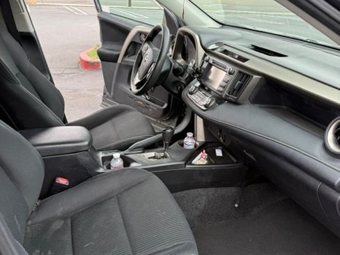 Used 2013 Toyota RAV4 XLE AWD/4WD image 12