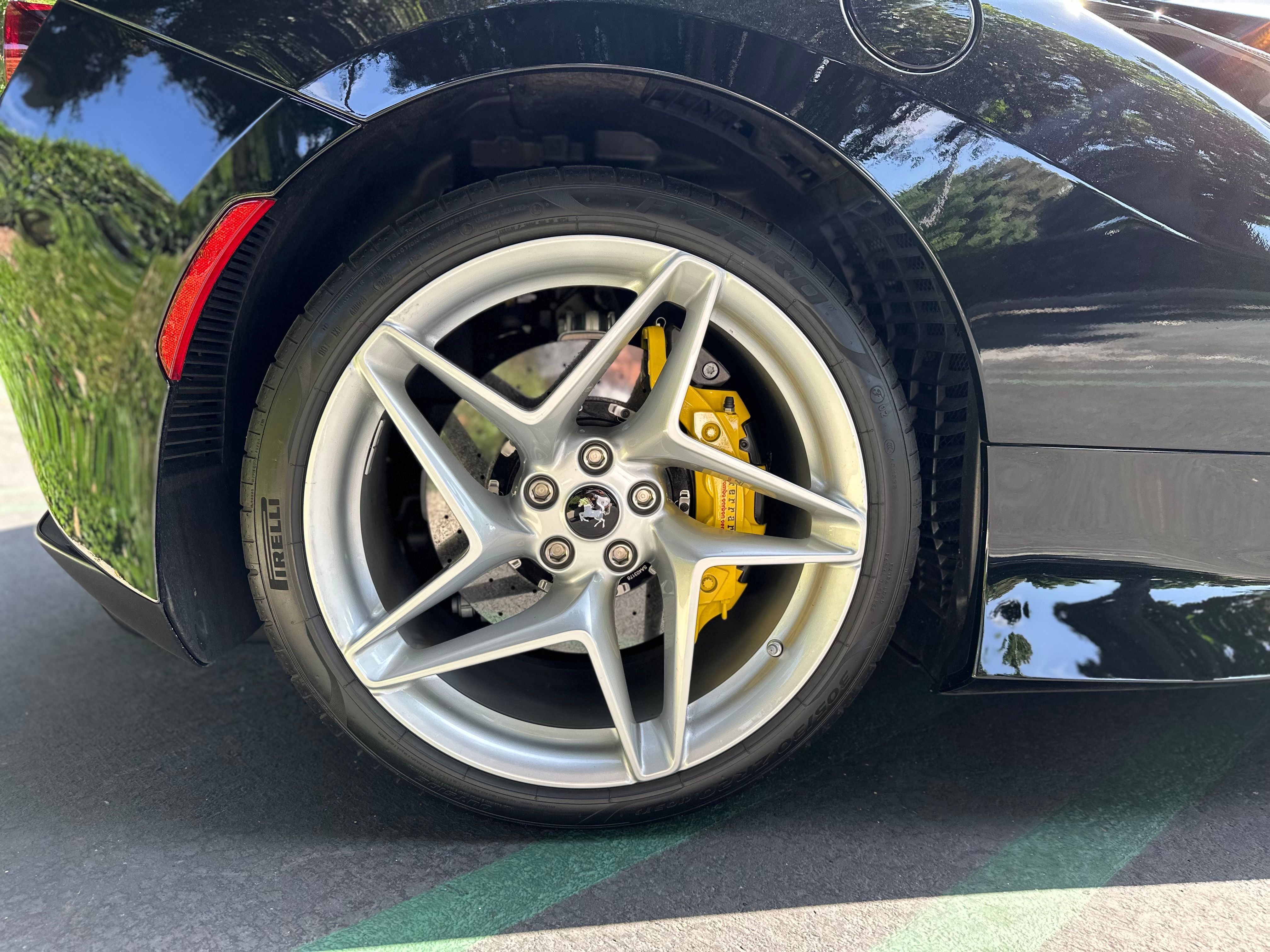Used 2020 Ferrari F8 Tributo RWD image 20