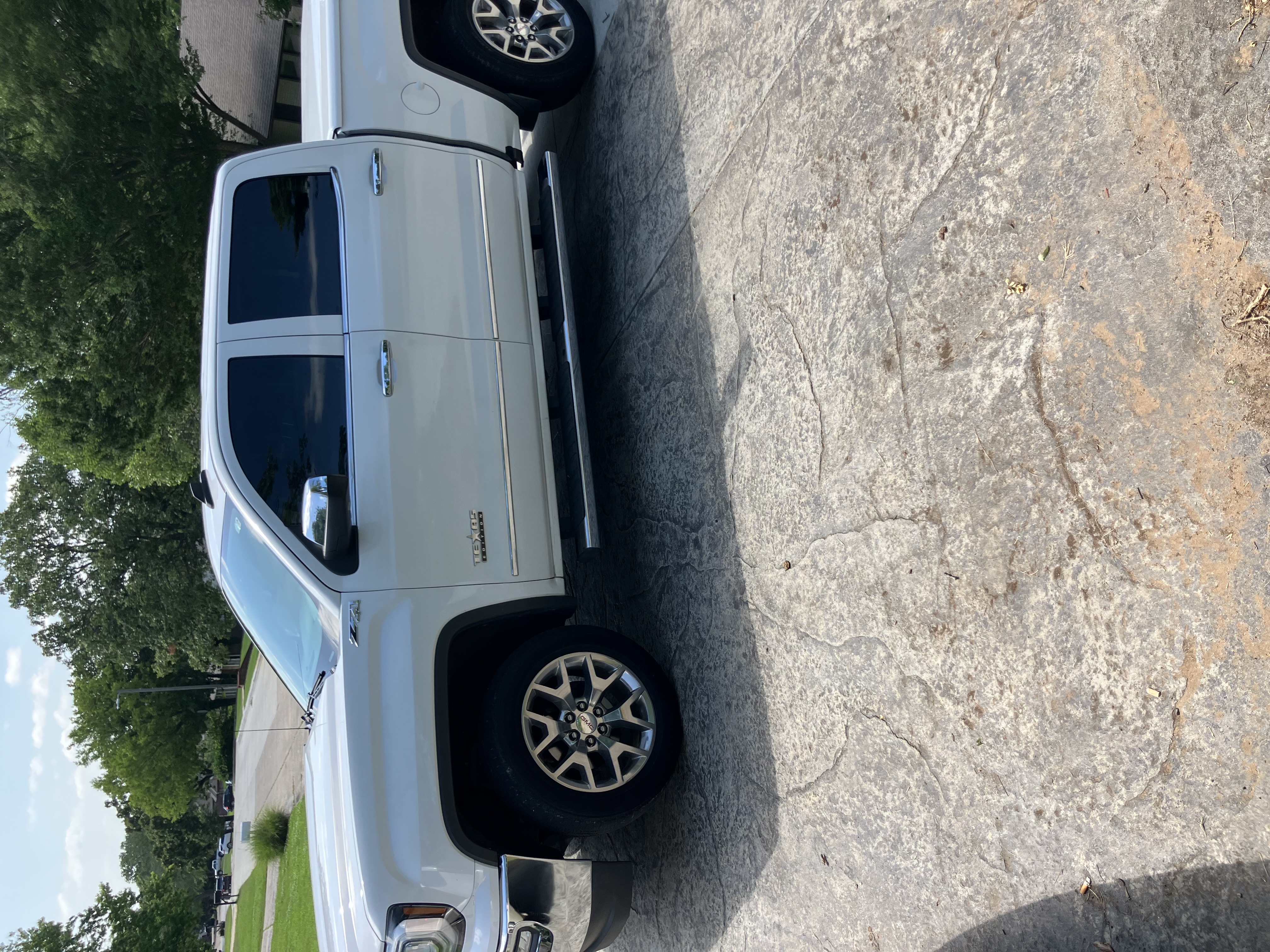 Used 2018 GMC Sierra 1500 SLT w/ Texas SLT Premium Package AWD/4WD image 6