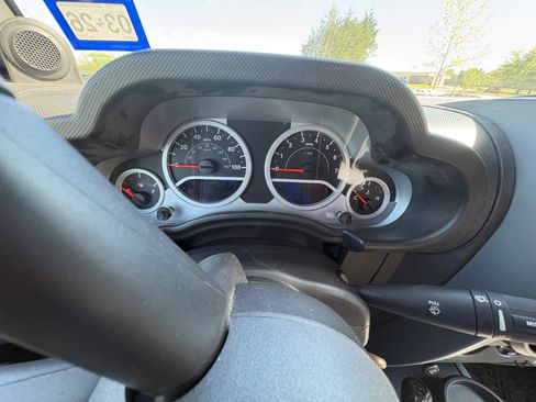 Used 2010 Jeep Wrangler Sport AWD/4WD image 12