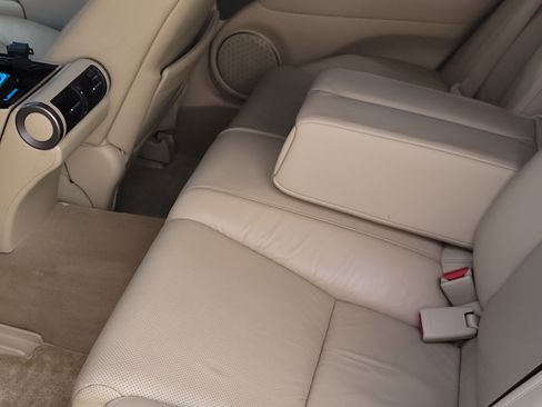 Used 2010 Acura RL image 12