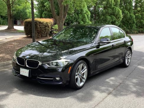 Used 2016 BMW 340i xDrive Sedan AWD/4WD image 2
