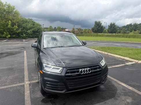 Used 2019 Audi Q5 2.0T Premium Plus w/ Premium Plus Package AWD/4WD image 12