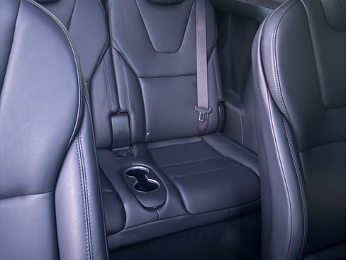 Used 2018 Tesla Model X 75D image 5