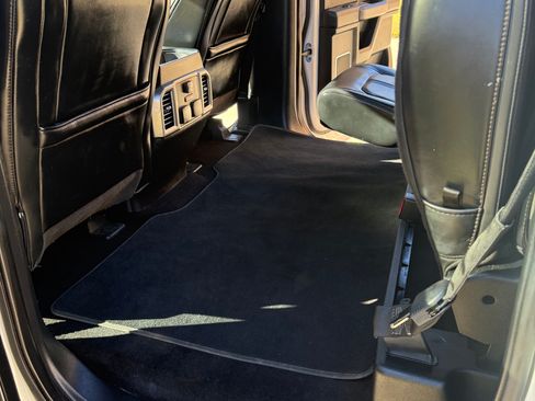 Used 2019 Ford F150 Platinum w/ Equipment Group 701A Luxury image 19