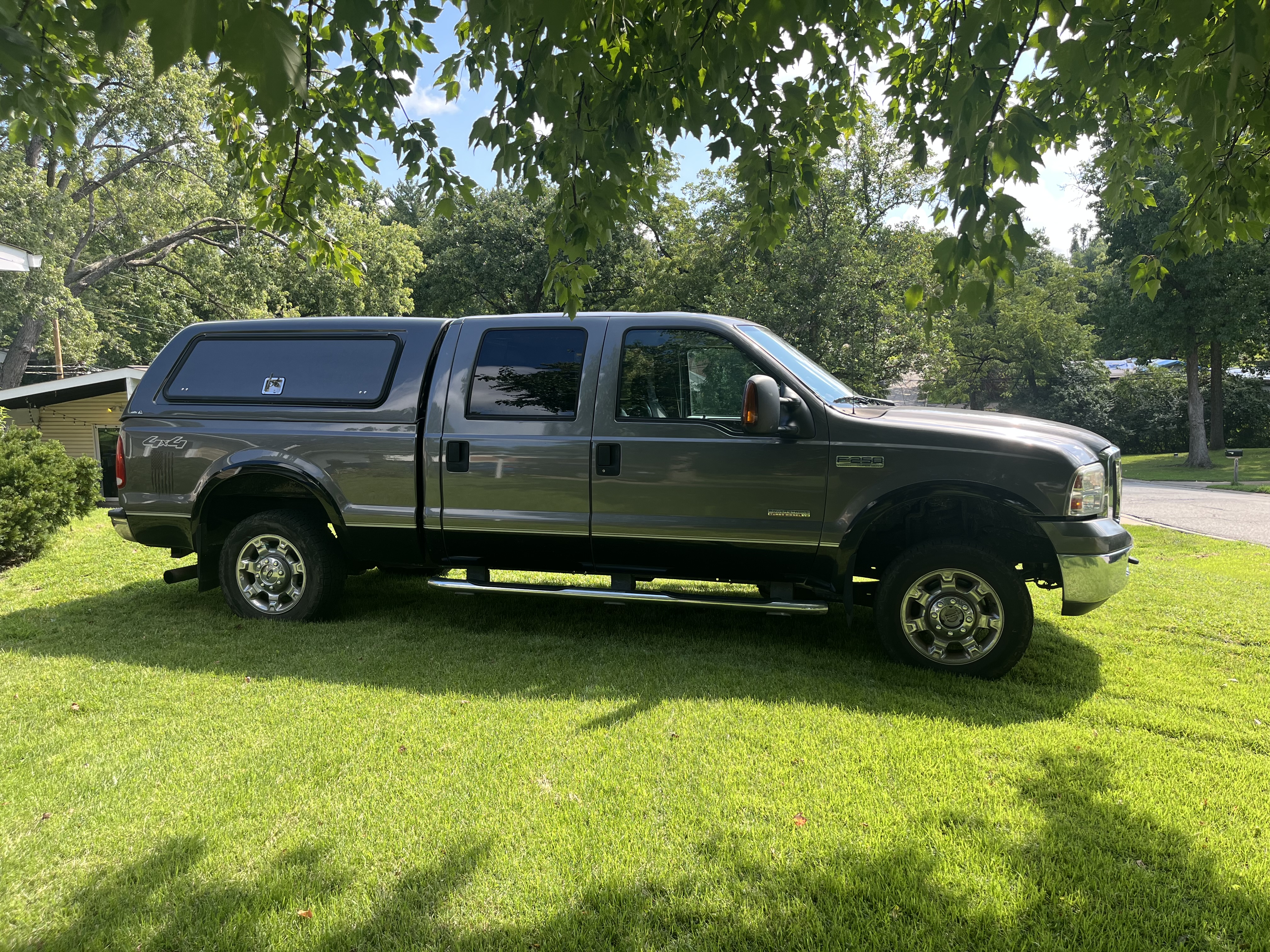 Used 2005 Ford F250 Lariat AWD/4WD image 11
