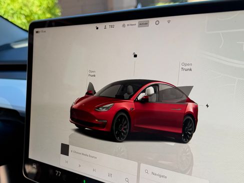 Used 2022 Tesla Model 3 Performance image 22
