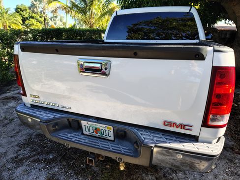 Used 2010 GMC Sierra 1500 SLE w/ Power Pack Plus image 19