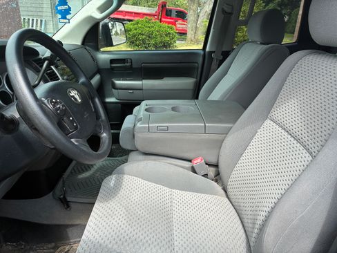 Used 2010 Toyota Tundra 4x4 Double Cab image 9
