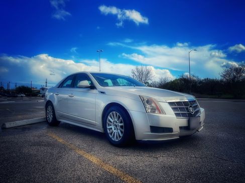 Used 2011 Cadillac CTS Luxury image 1