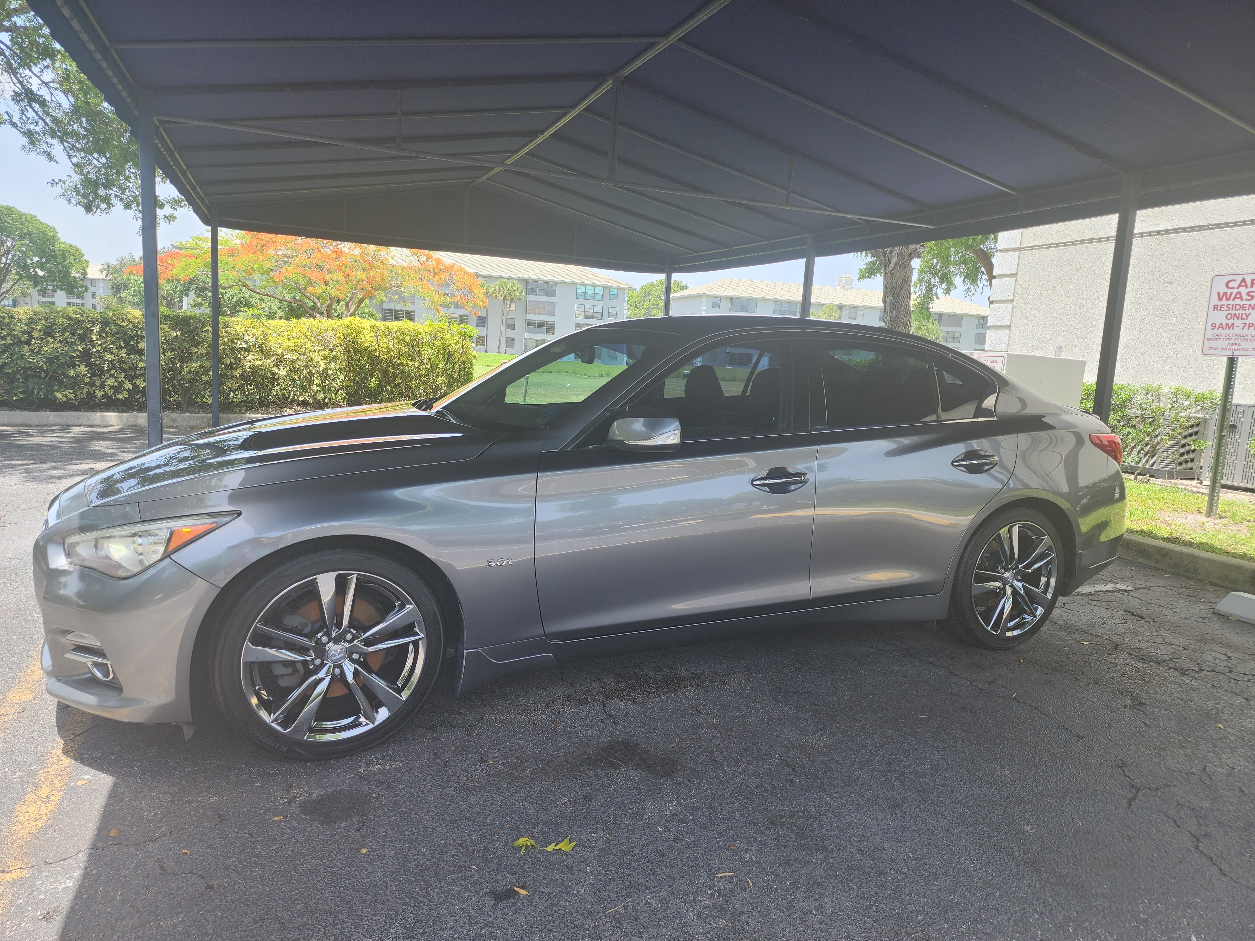 Used 2017 INFINITI Q50 3.0t Premium RWD image 1