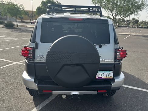 Used 2009 Toyota FJ Cruiser 4WD image 5