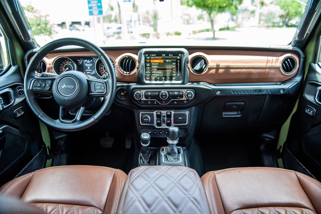 Used 2018 Jeep Wrangler Unlimited Sport S AWD/4WD image 22