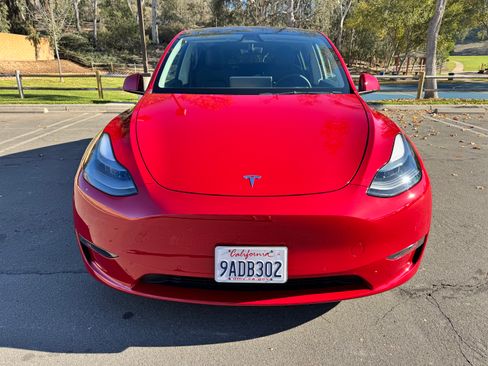 Used 2022 Tesla Model Y Performance image 1