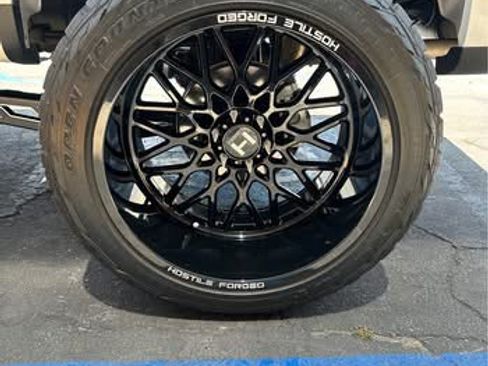 Used 2023 Chevrolet Silverado 1500 LT Trail Boss w/ Convenience Package II image 1