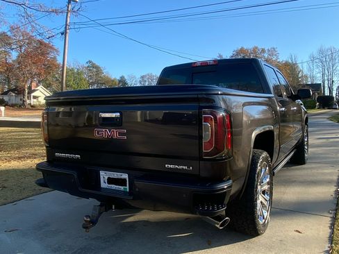 Used 2016 GMC Sierra 1500 Denali w/ Denali Ultimate Package image 6